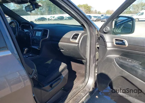 2016 Jeep Grand Cherokee Laredo z USA, uszkodzony, nr VIN 1C4RJEAG8GC383093